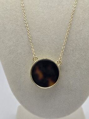 Fornash Gold Tone Tortoise Shell Round Pendant Necklace 19"